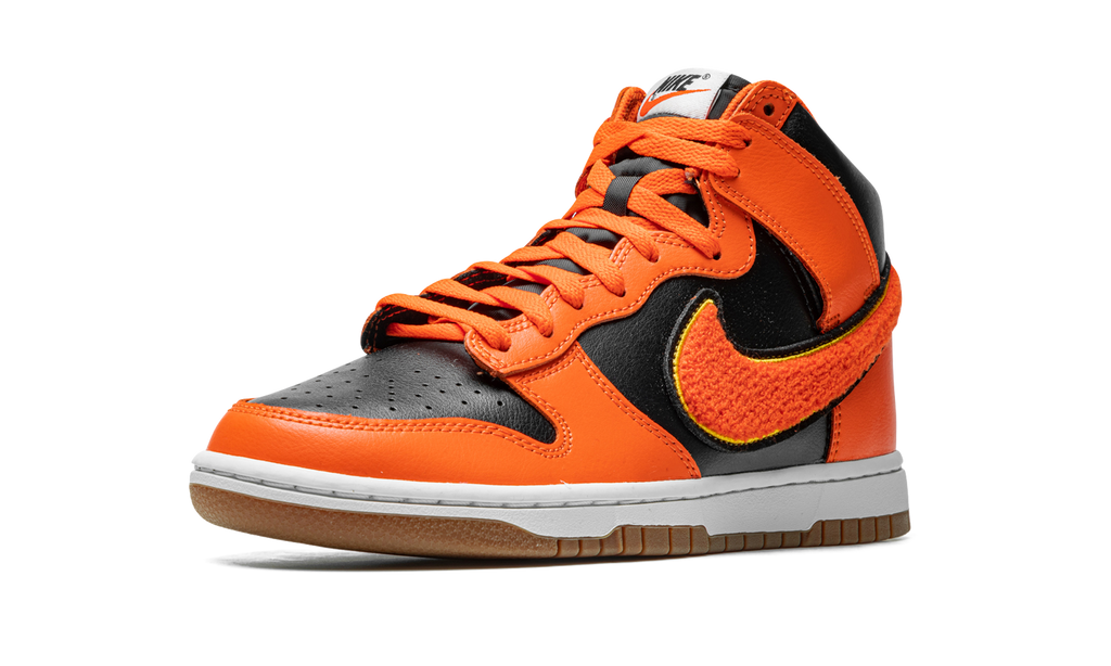 Dunk High "Chenille - Safety Orange" DR8805 002