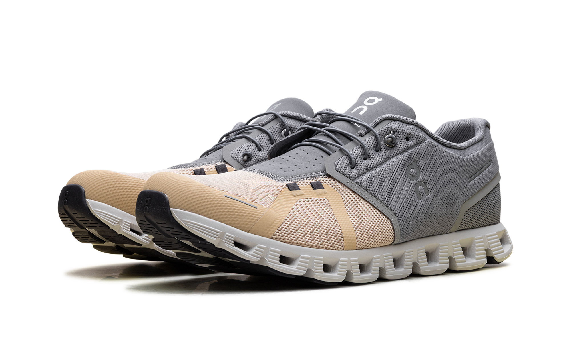 On Cloud 5 "Fog Savannah" 59.98017