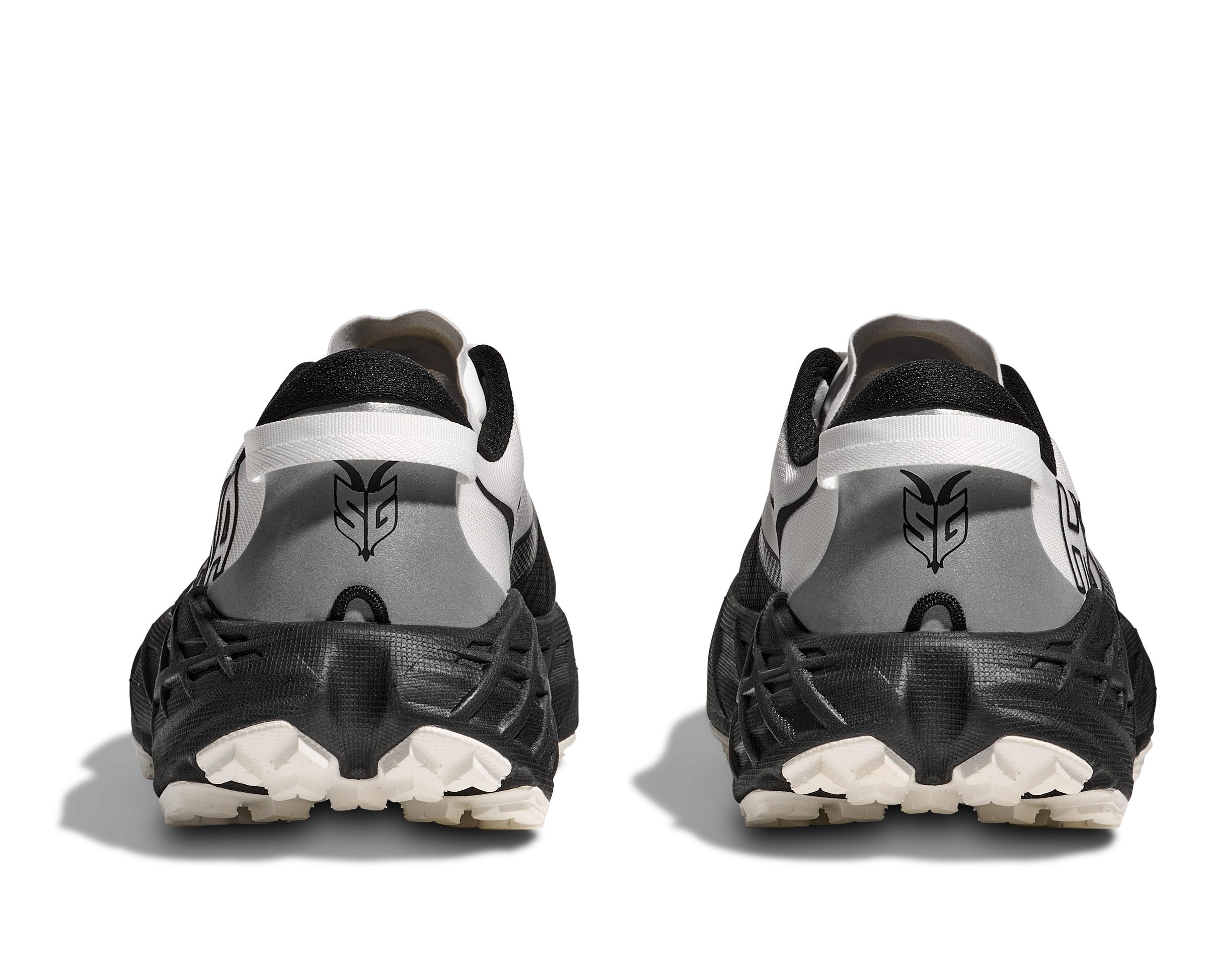 HOKA Women's Speedgoat 7 - BLACK / WHITE