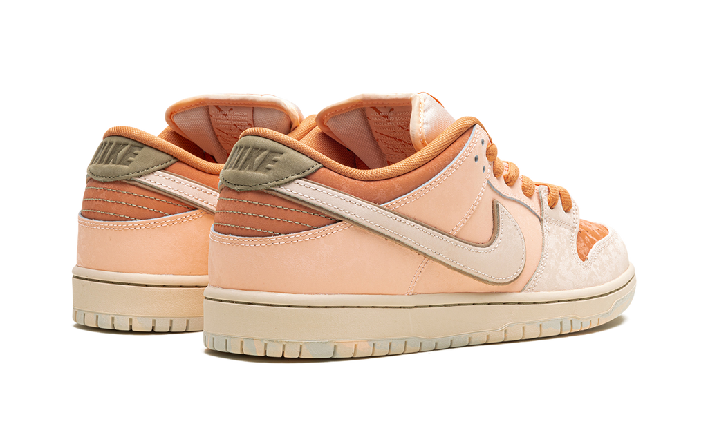 Nike SB Dunk Low Pro PRM "Guava Ice" FV5926 200