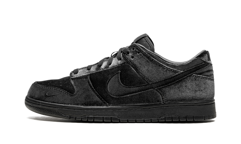 Dunk Low "Dover Street Market Triple Black Velvet" DH2686 002
