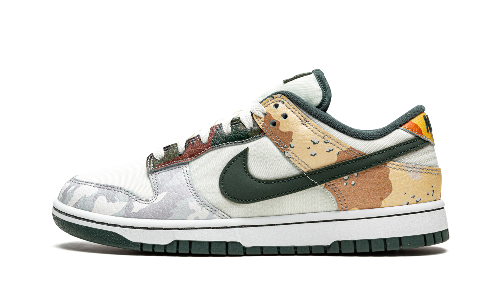Dunk Low SE "Multi-Camo" DH0957 100