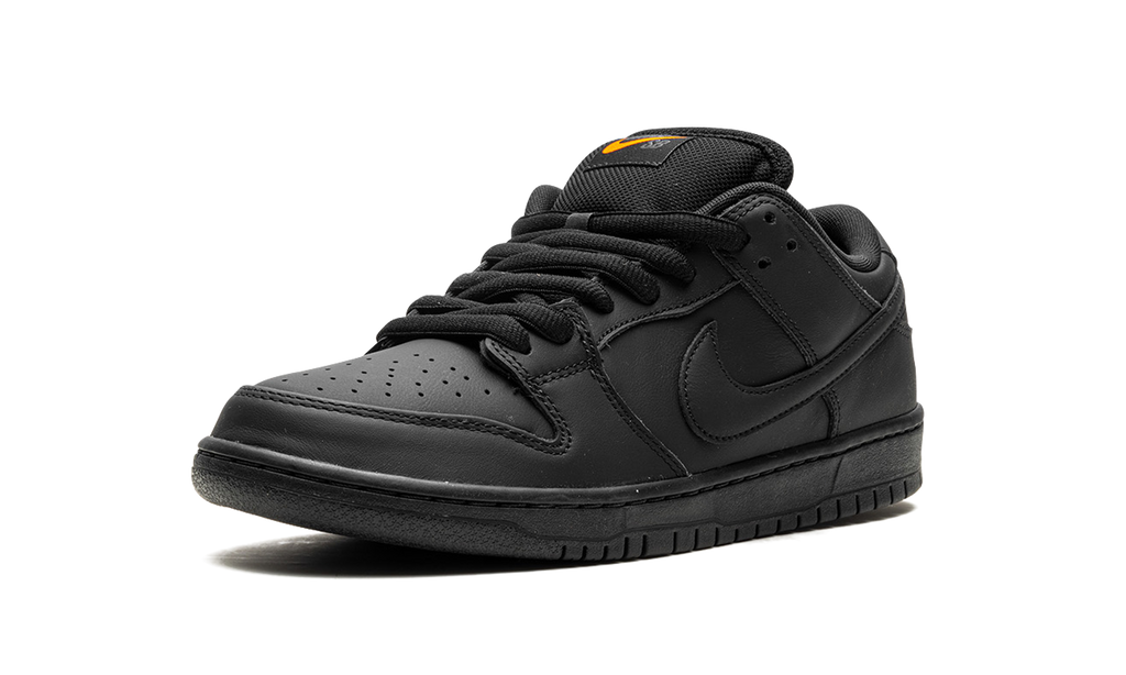 SB Dunk "Triple Black" FJ1674 001