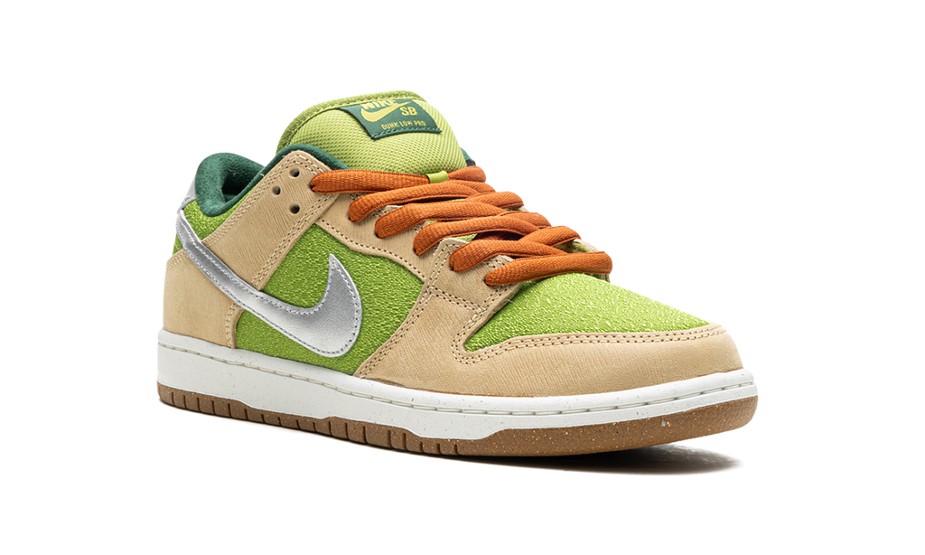 SB Dunk Low "Escargot" FQ7585 200