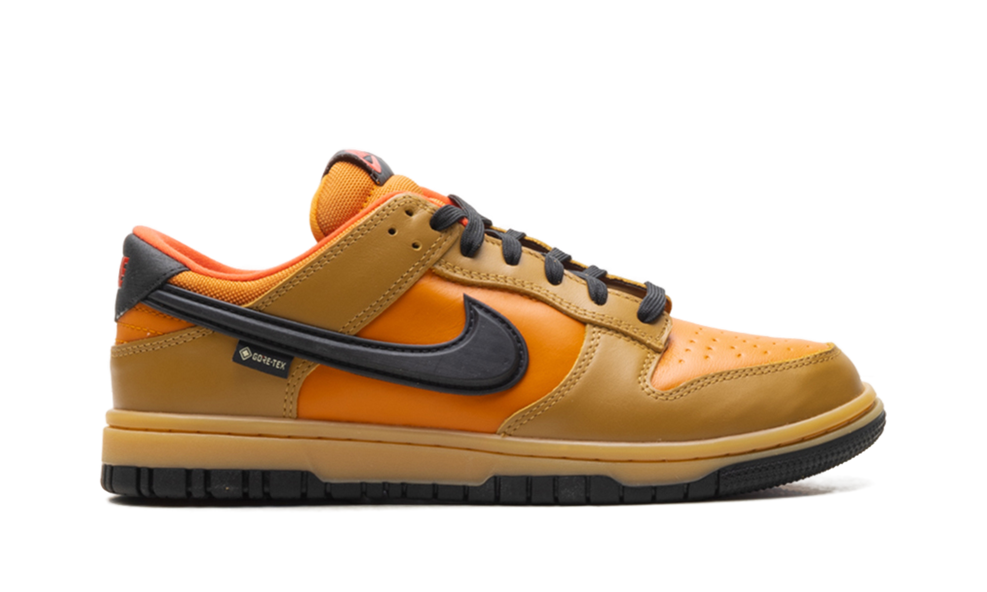 Dunk Low Gore-Tex "Wheat/Ceramic" HQ2053 700