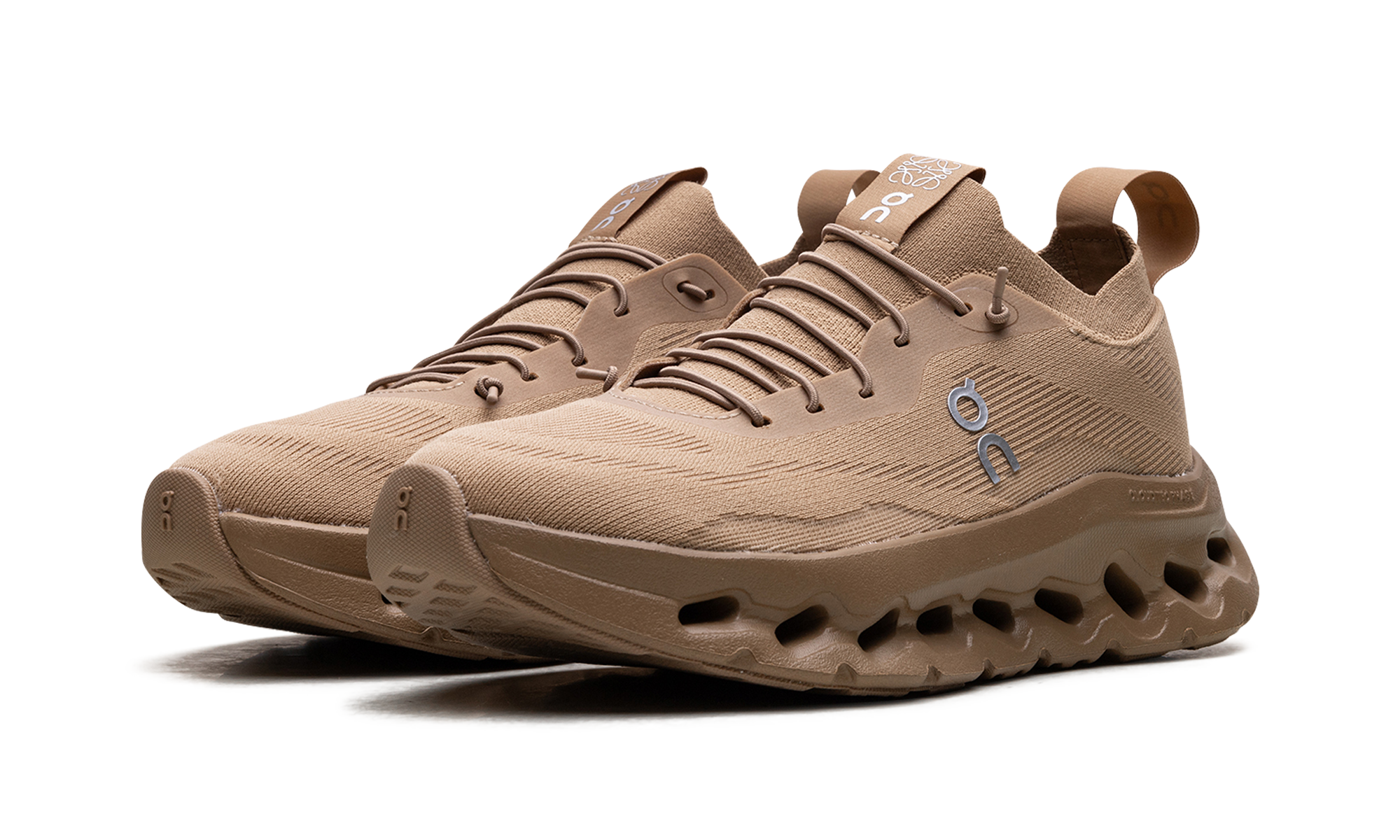 Cloudtilt WMNS "LOEWE Dark Sand" 3WD30313505