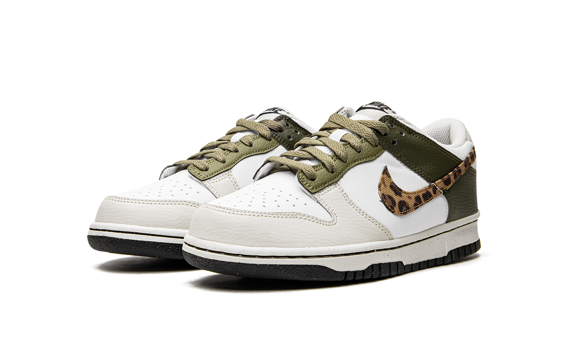 Dunk Low GS "Animal Instinct" DX9282 100