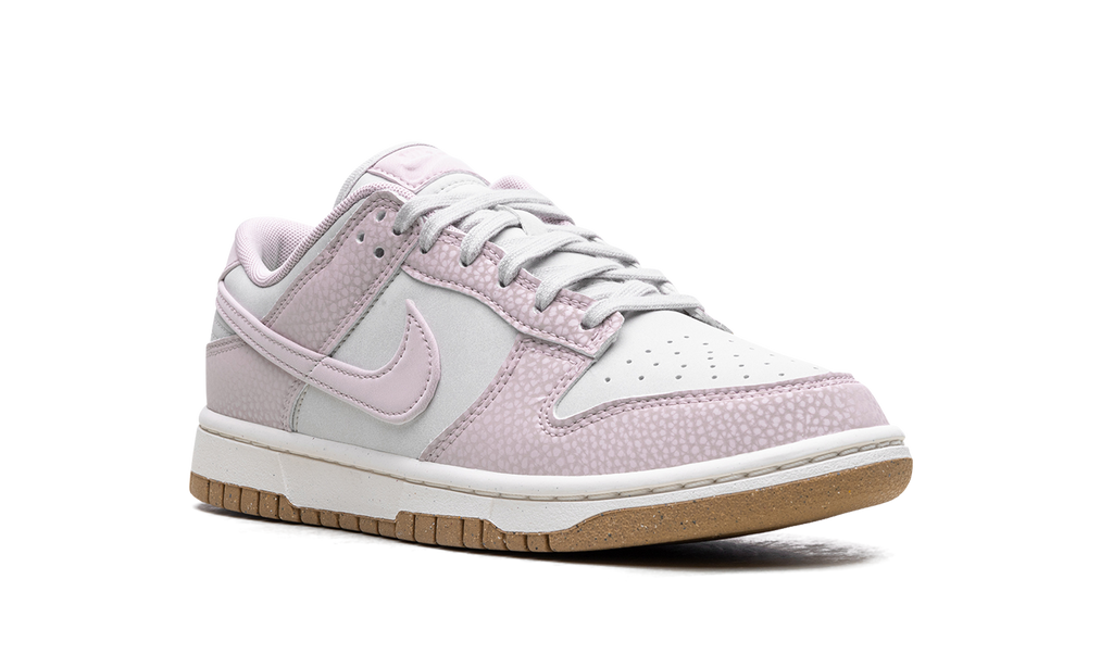 Dunk Low WMNS "Platinum Violet" FN6345 001