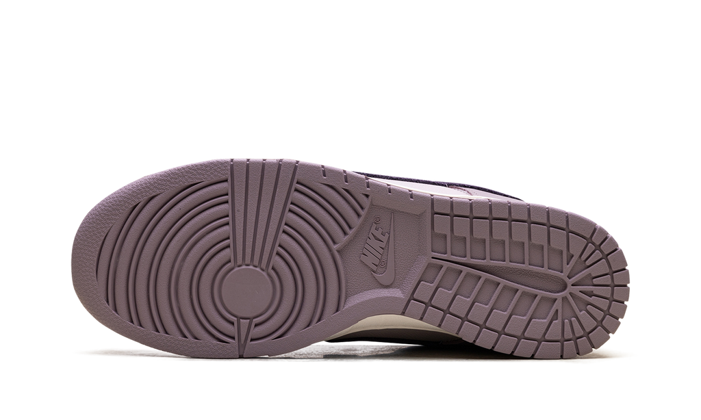 Dunk Low SE "Light Violet Ore" HQ3642 202