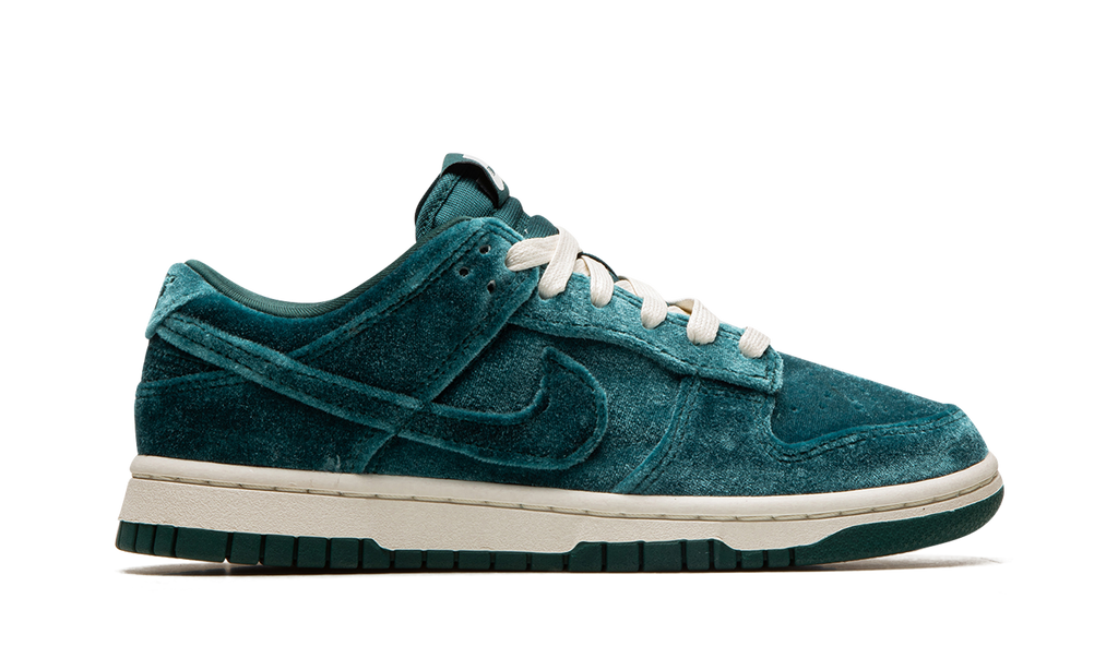 DUNK LO MNS WMNS "Green Velvet" DZ5224 300