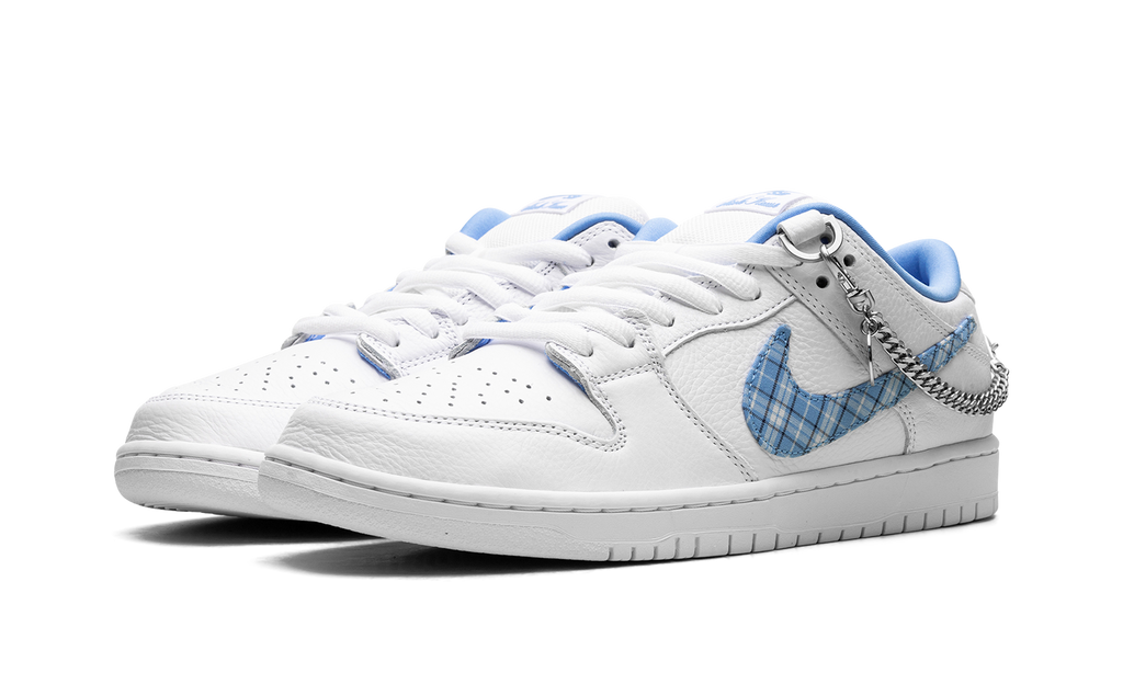 SB Dunk Low "Nicole Hause" FZ8802 100