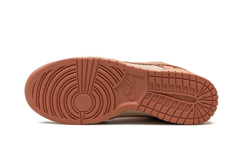 Dunk Low "CLOT - What The" FN0316 999