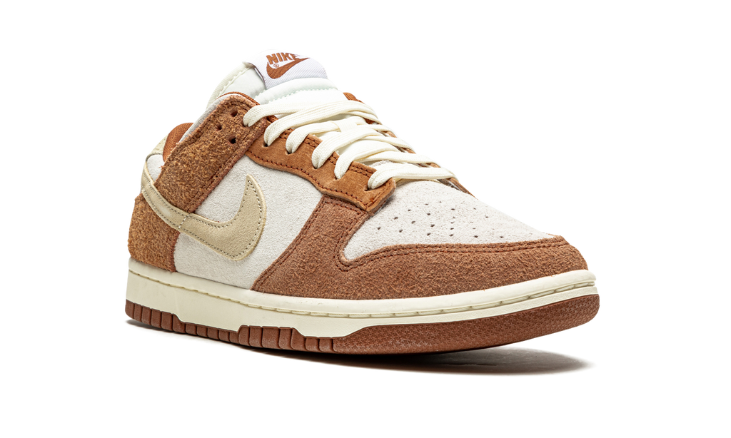 Dunk Low PRM "Medium Curry" DD1390 100