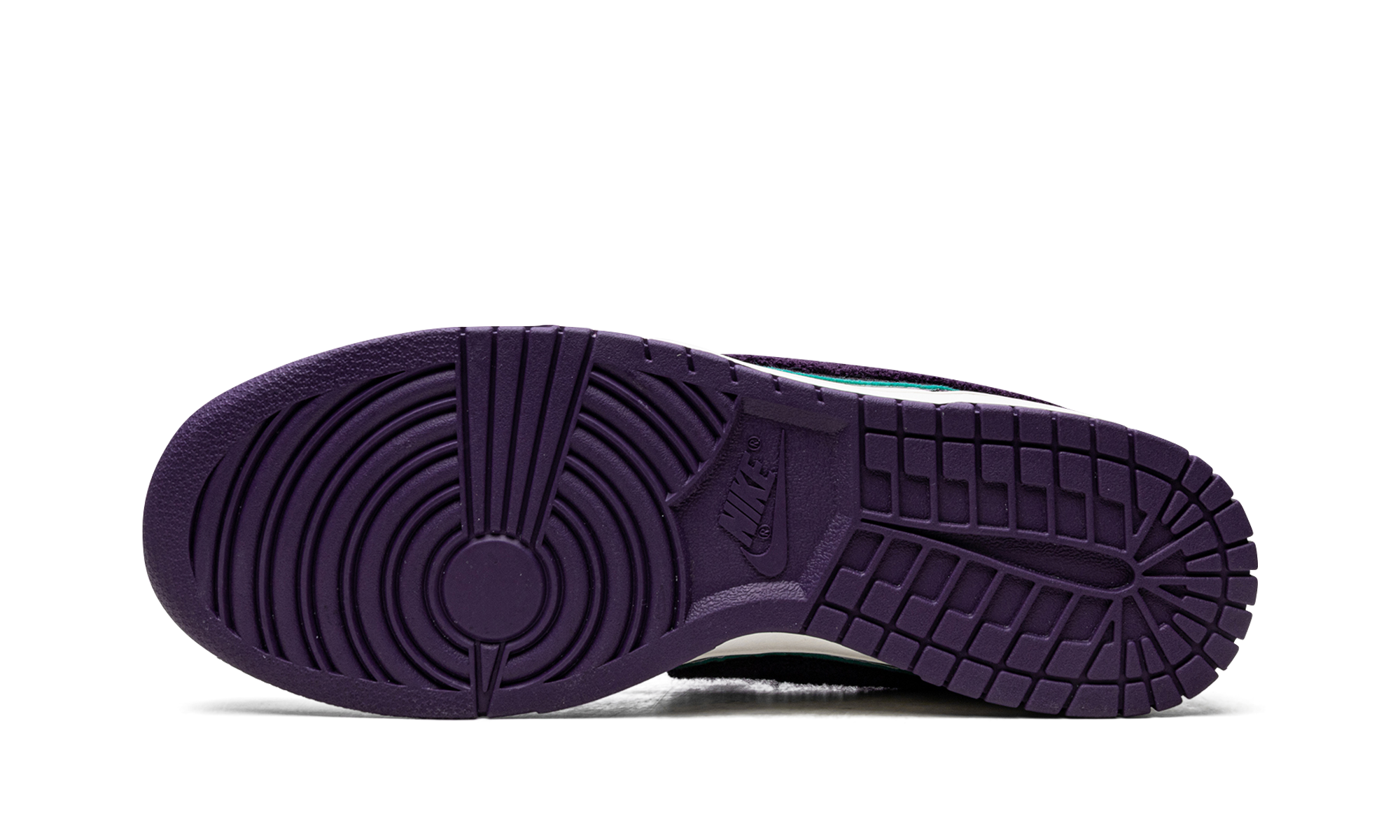 Dunk Low "Chenille Swoosh - Grand Purple" DQ7683 100