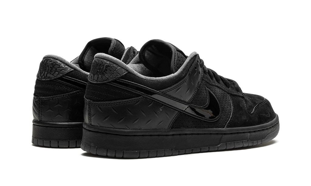 Dunk Low Black "Division Street - What The Duck Alternate" HV1470 001