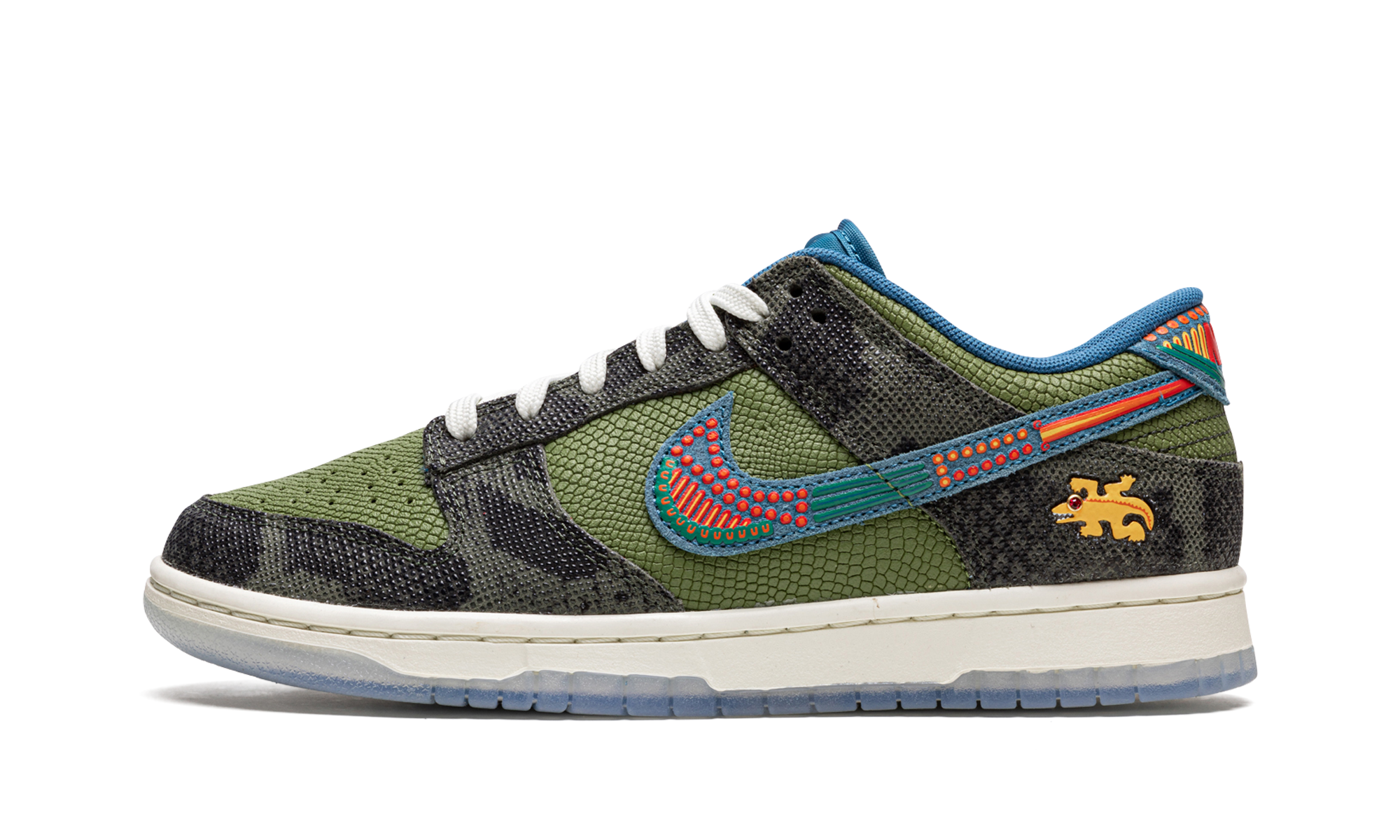 Dunk Low "SiEMPRE Familia" DO2160 335