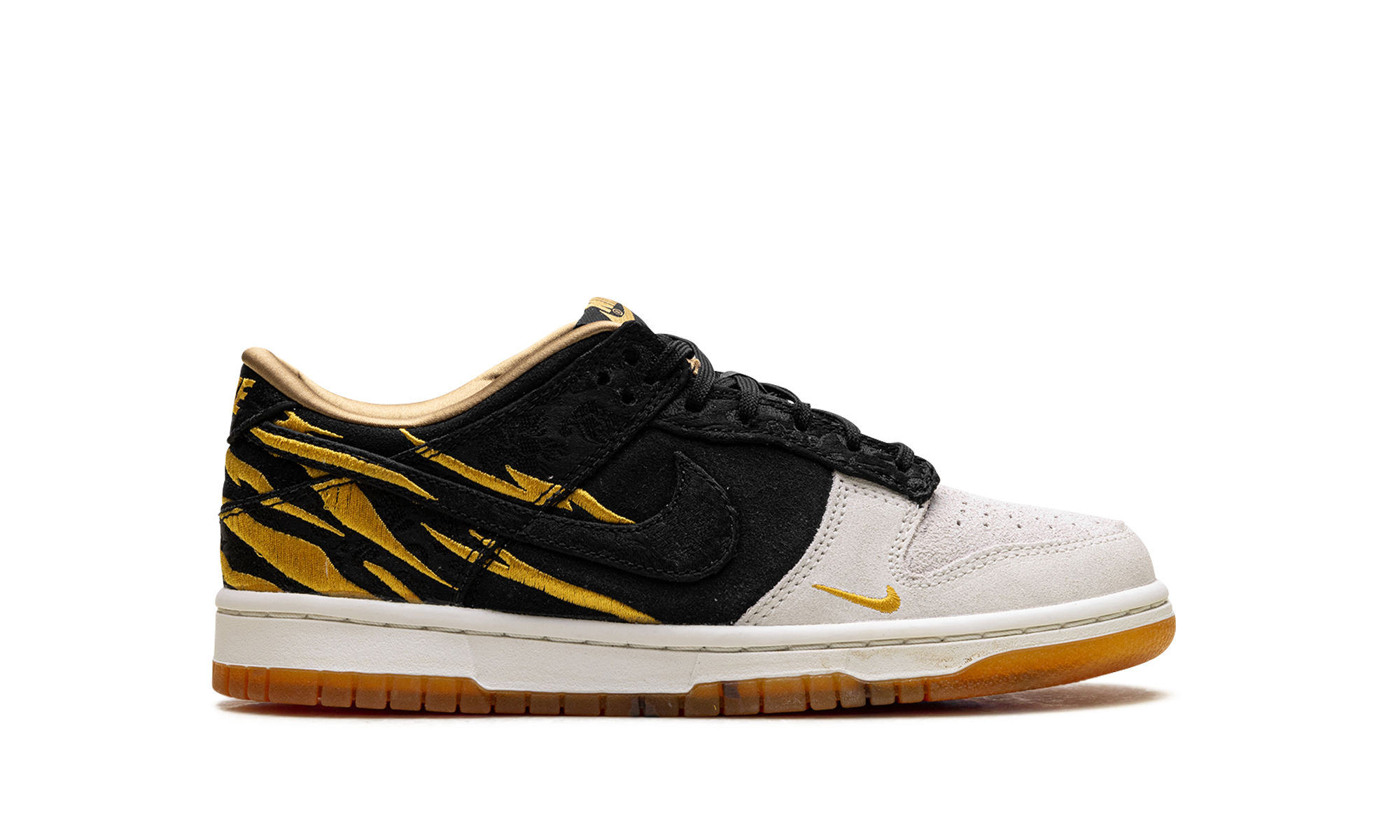 Dunk Low GS "Year of the Tiger (2022)" DQ5351 001