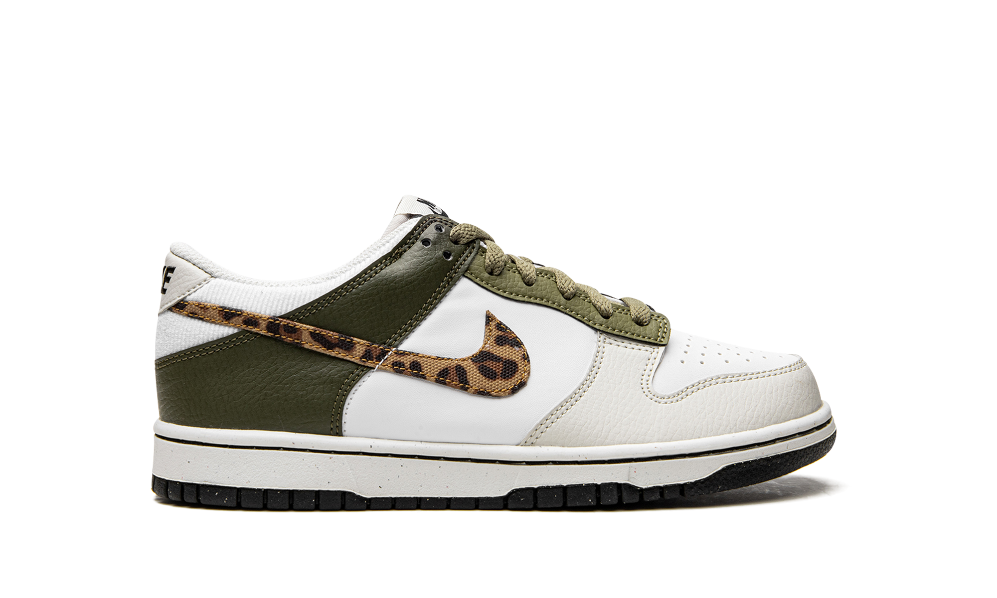 Dunk Low GS "Animal Instinct" DX9282 100