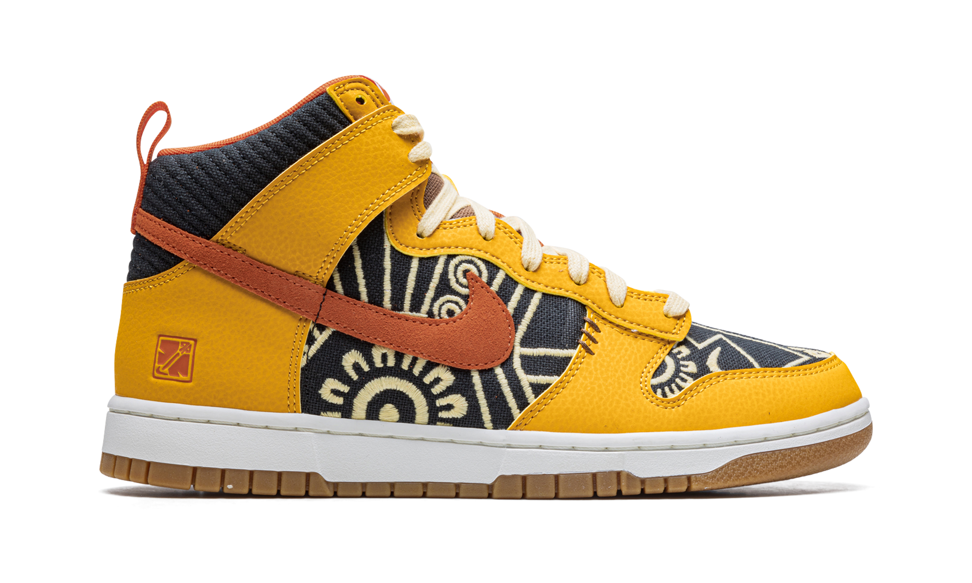 Dunk High "Somos Familia" DZ5354 045