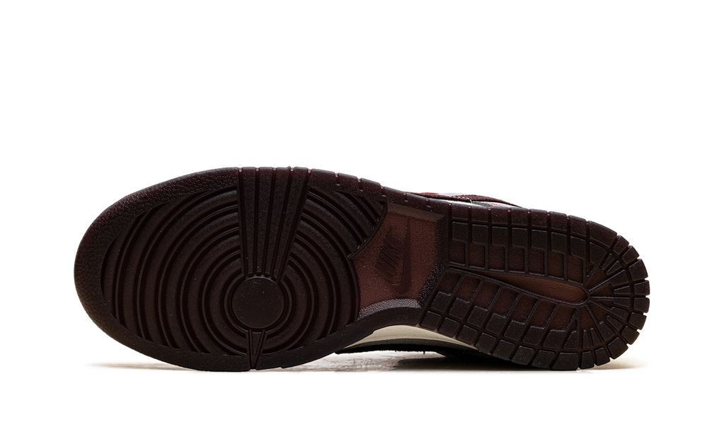 Dunk Low Retro SE "Pure Platinum / Wolf Grey / Team Red / Burgundy Crush" IH1942 001