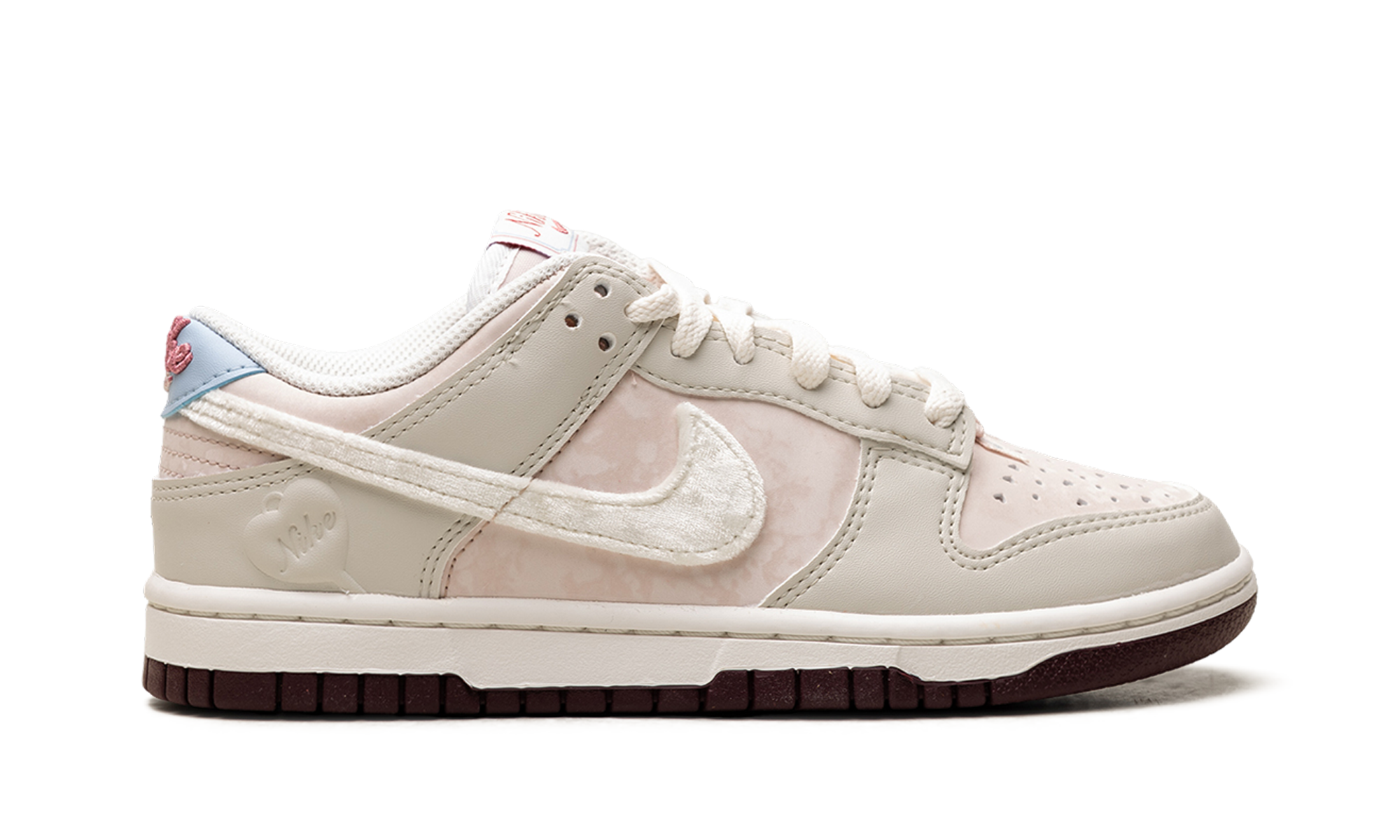 Nike Dunk Low WMNS "Valentine's Day" IQ1145 610