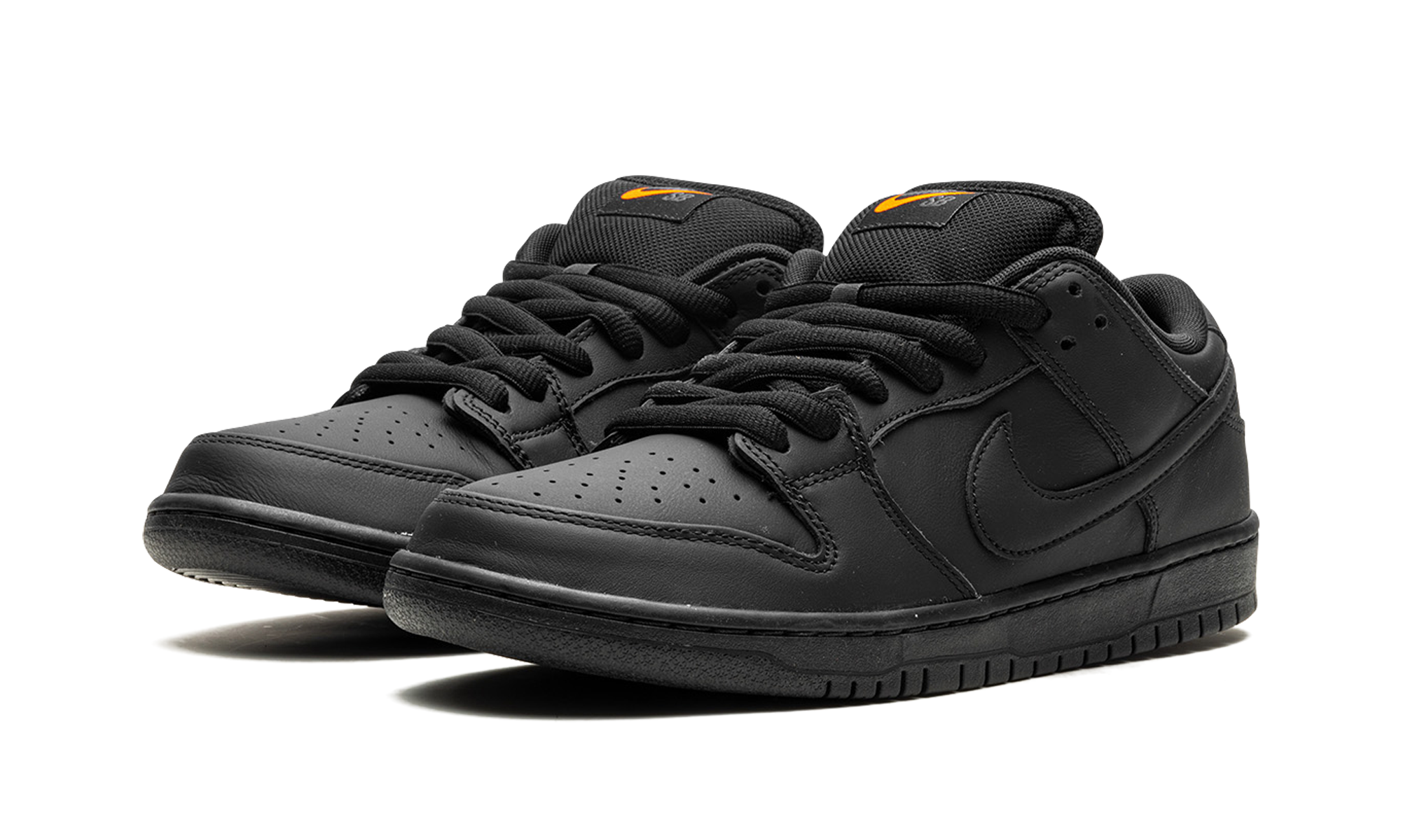 SB Dunk "Triple Black" FJ1674 001