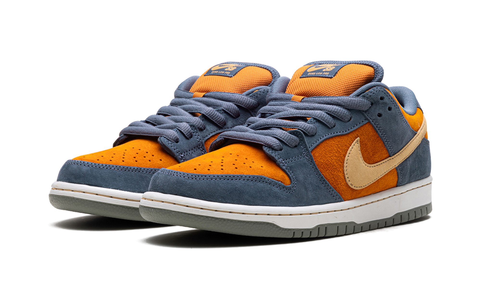 SB Dunk Low Pro "Light Carbon" HF3063 002