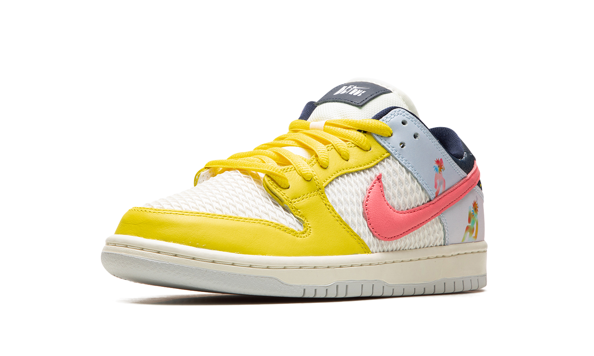 SB Dunk Low "Be True" DX5933 900