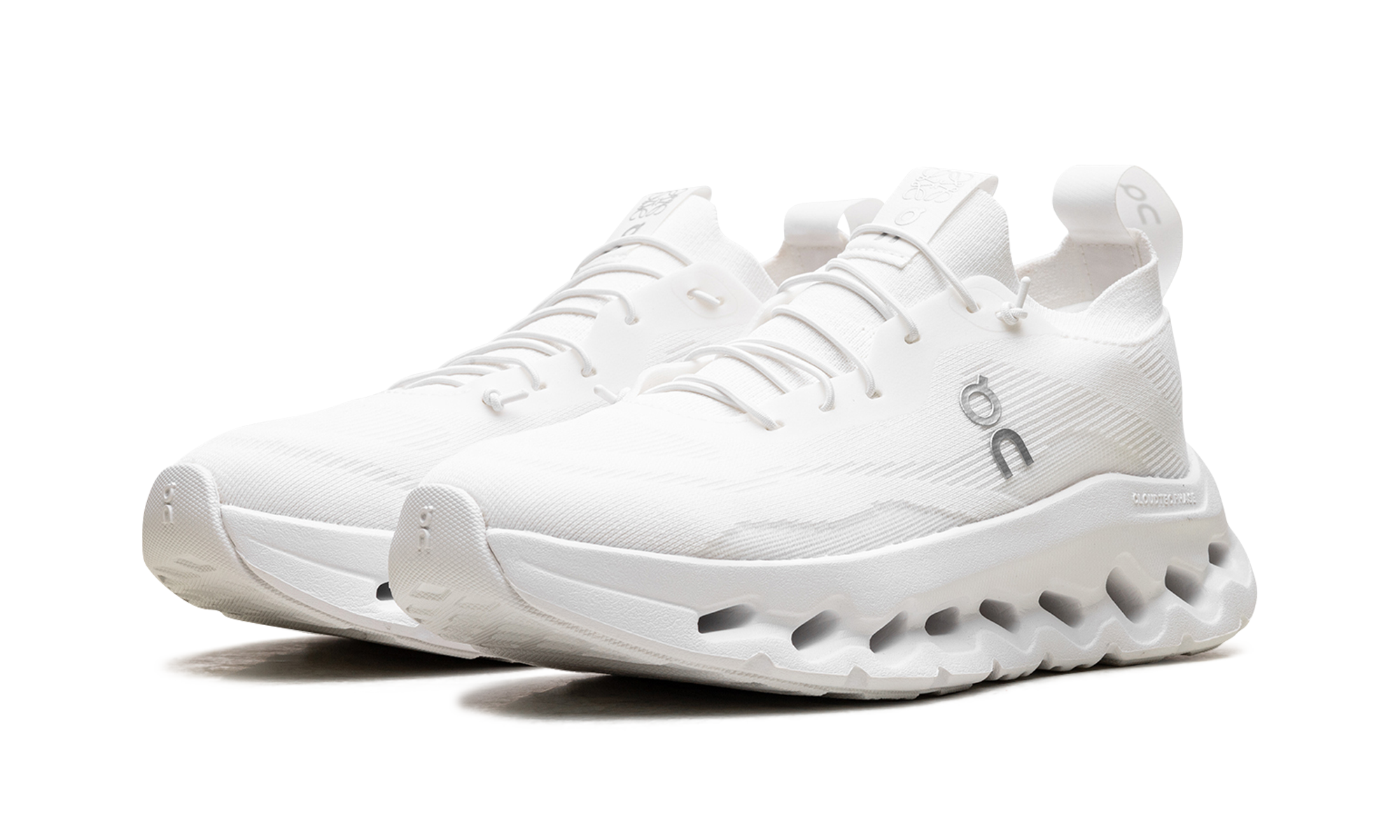 Cloudtilt WMNS "LOEWE All White" 3WD30310108