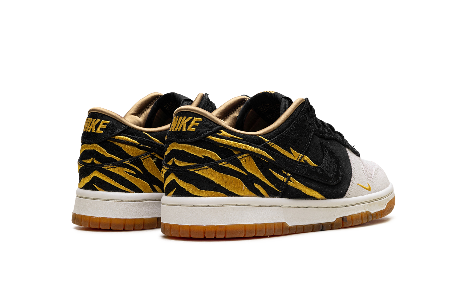 Dunk Low GS "Year of the Tiger (2022)" DQ5351 001