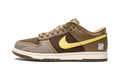 Dunk Low SP "Undefeated - Canteen" DH3061 200