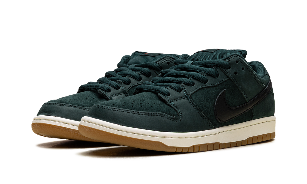 SB Dunk Low Pro "Deep Fir" FJ1674 300