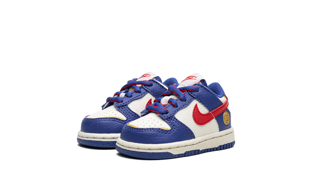Dunk Low "Superhero" FD0675 400