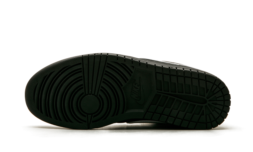 Dunk Lux Chukka / RT "Riccardo Tisci" 910088 001