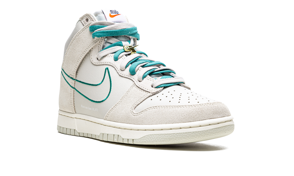 Dunk High SE "First Use - Green Noise" DH0960 001
