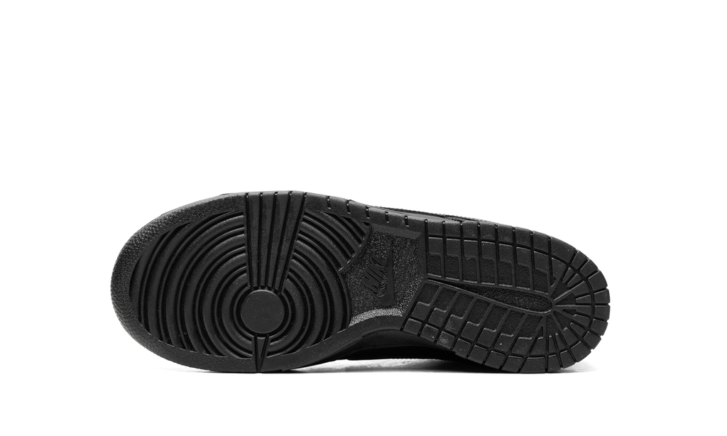 Dunk Low GS "Triple Black" FB9109 009