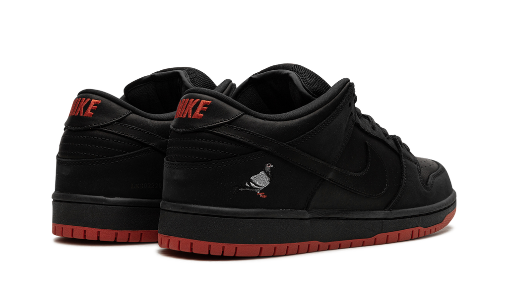SB Dunk Low TRD QS "Black Pigeon" 883232 008