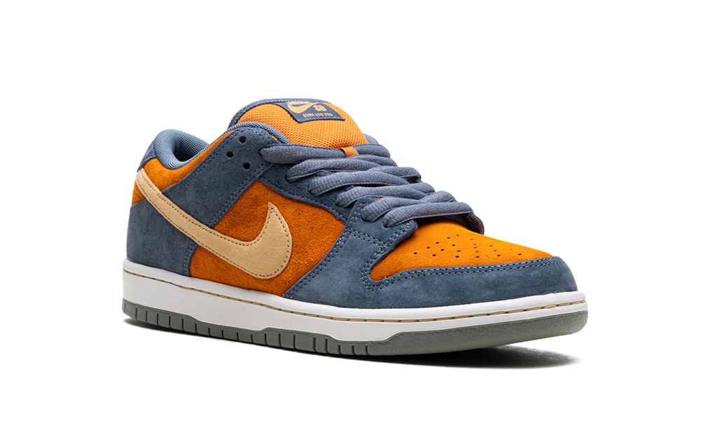 SB Dunk Low Pro "Light Carbon" HF3063 002