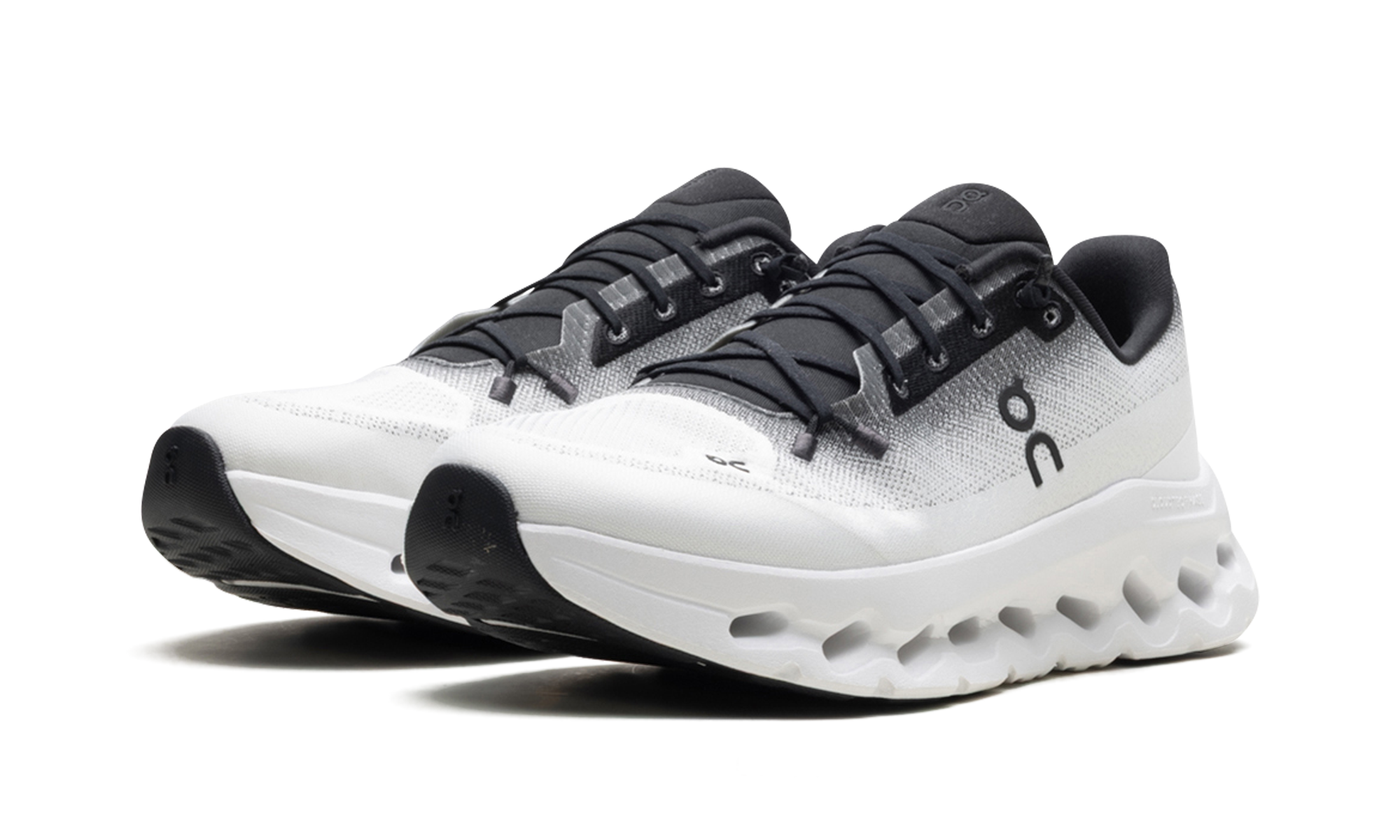 Cloudtilt "Black | Ivory" 3ME10101430