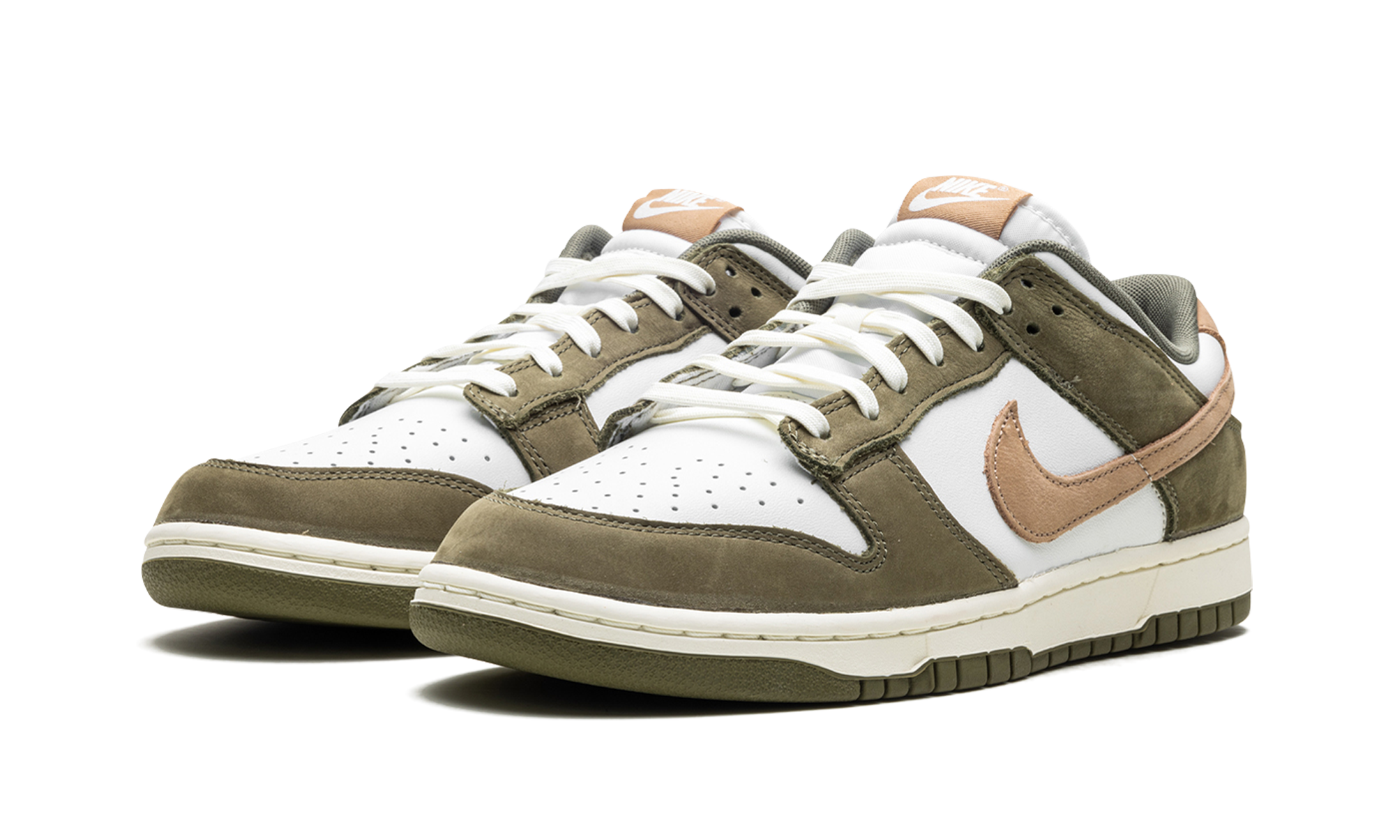 Dunk Low "Medium Olive" FQ8250 200