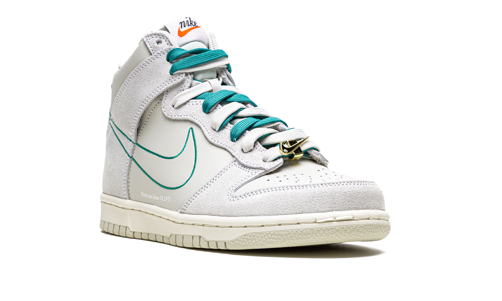 Dunk High SE GS "First Use - Green Noise" DD0733 001