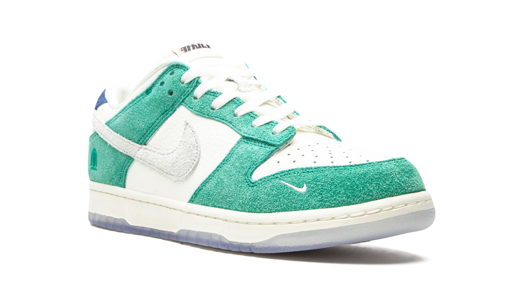 Dunk Low / Kasina "Road Sign" CZ6501 101