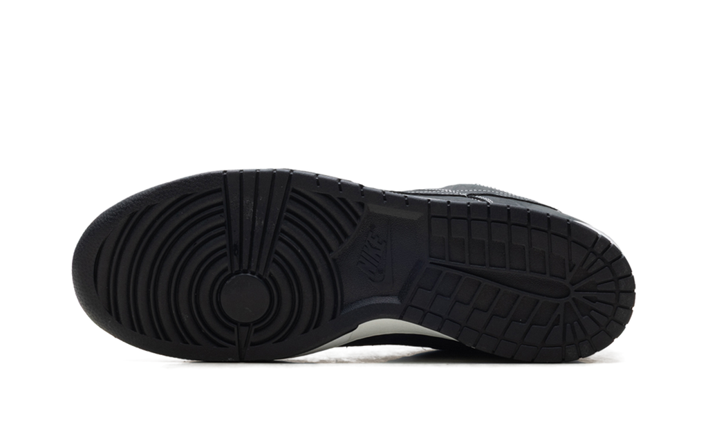 Dunk Low "Off-Noir / Summit White" IO4550 001