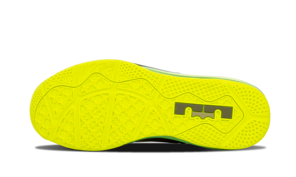 Max Lebron 11 Low "Dunkman" 642849 200