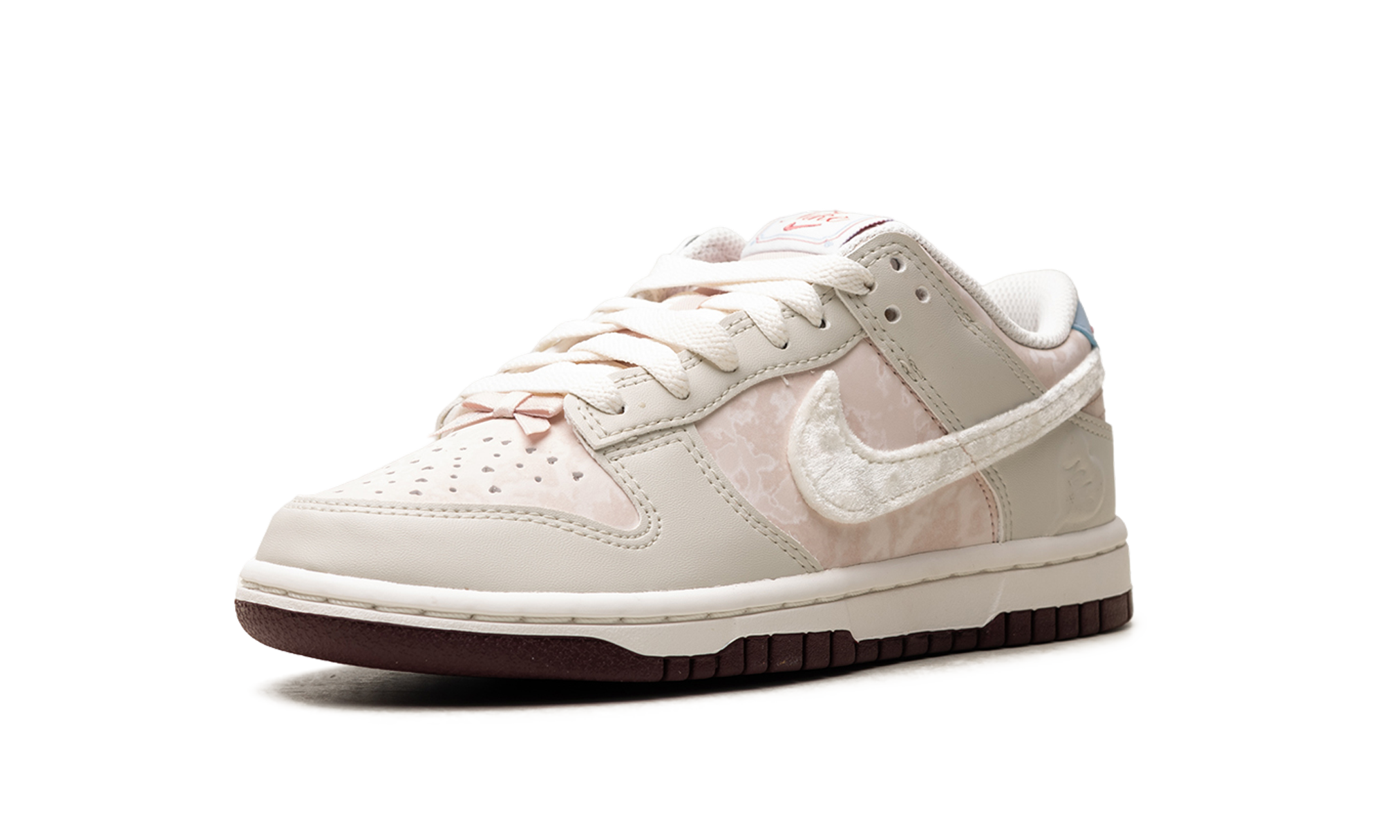 Nike Dunk Low WMNS "Valentine's Day" IQ1145 610