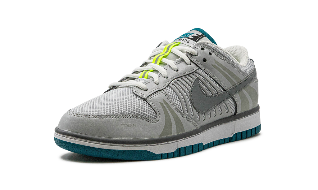 DUNK LO SE WMNS "Vomero - Timeless" FJ5473 099