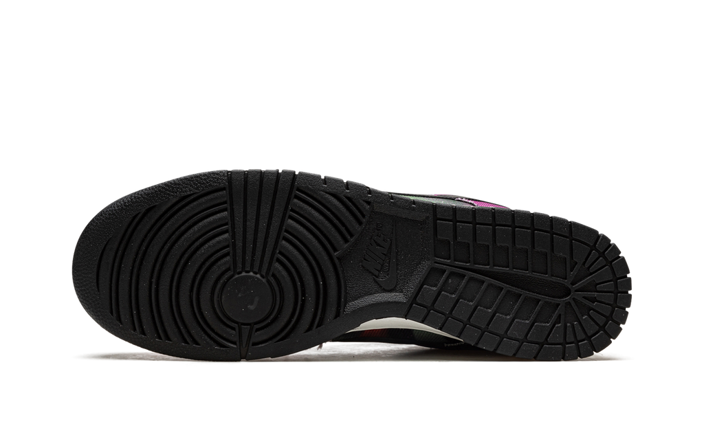 Dunk Low Retro PRM "Graffiti" DM0108 002