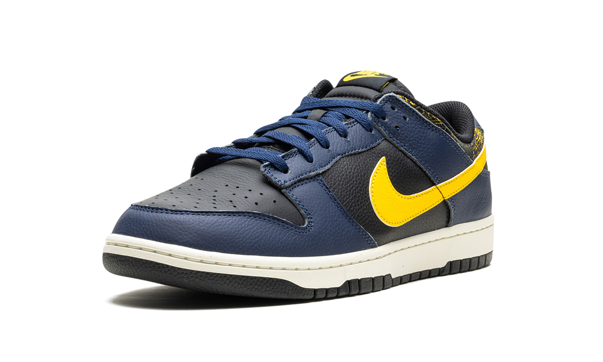 Dunk Low Vintage "Michigan" FZ4014 010