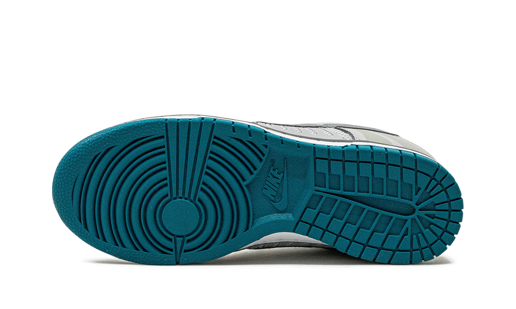DUNK LO SE WMNS "Vomero - Timeless" FJ5473 099