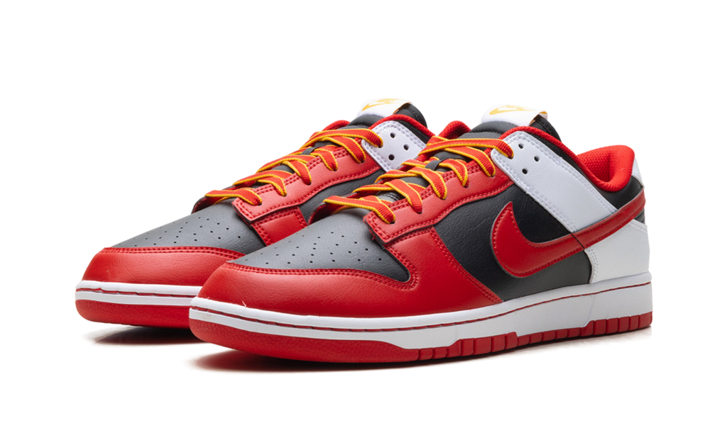 Dunk Low Retro "Black White University Red" IV2706 010